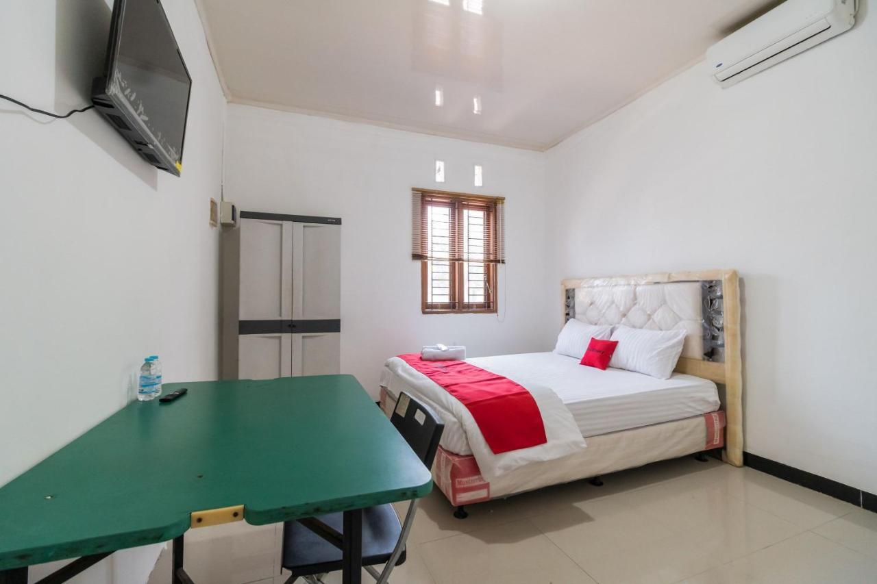 Reddoorz Near Terminal Bubulak Bogor Hotel Exterior photo