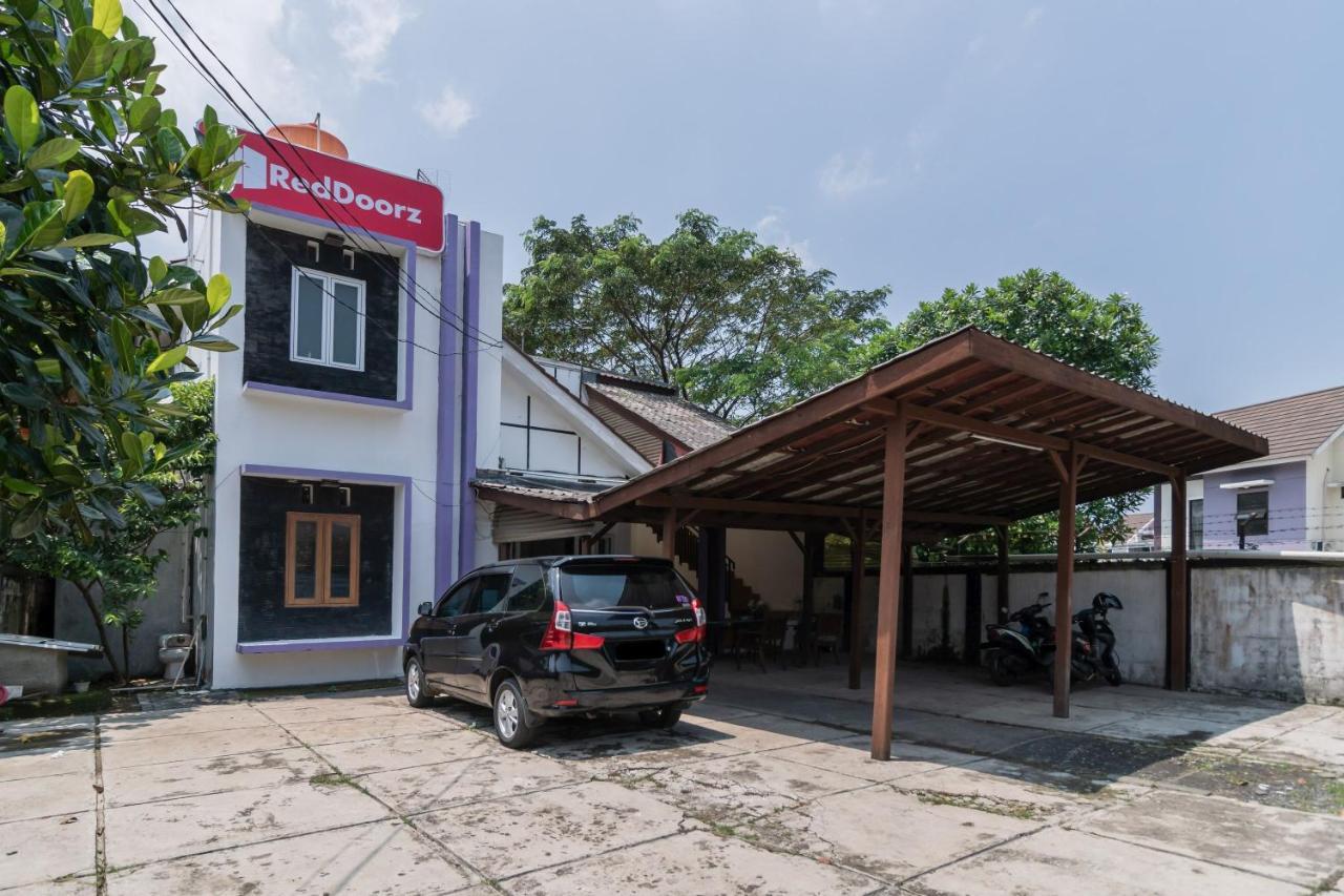 Reddoorz Near Terminal Bubulak Bogor Hotel Exterior photo